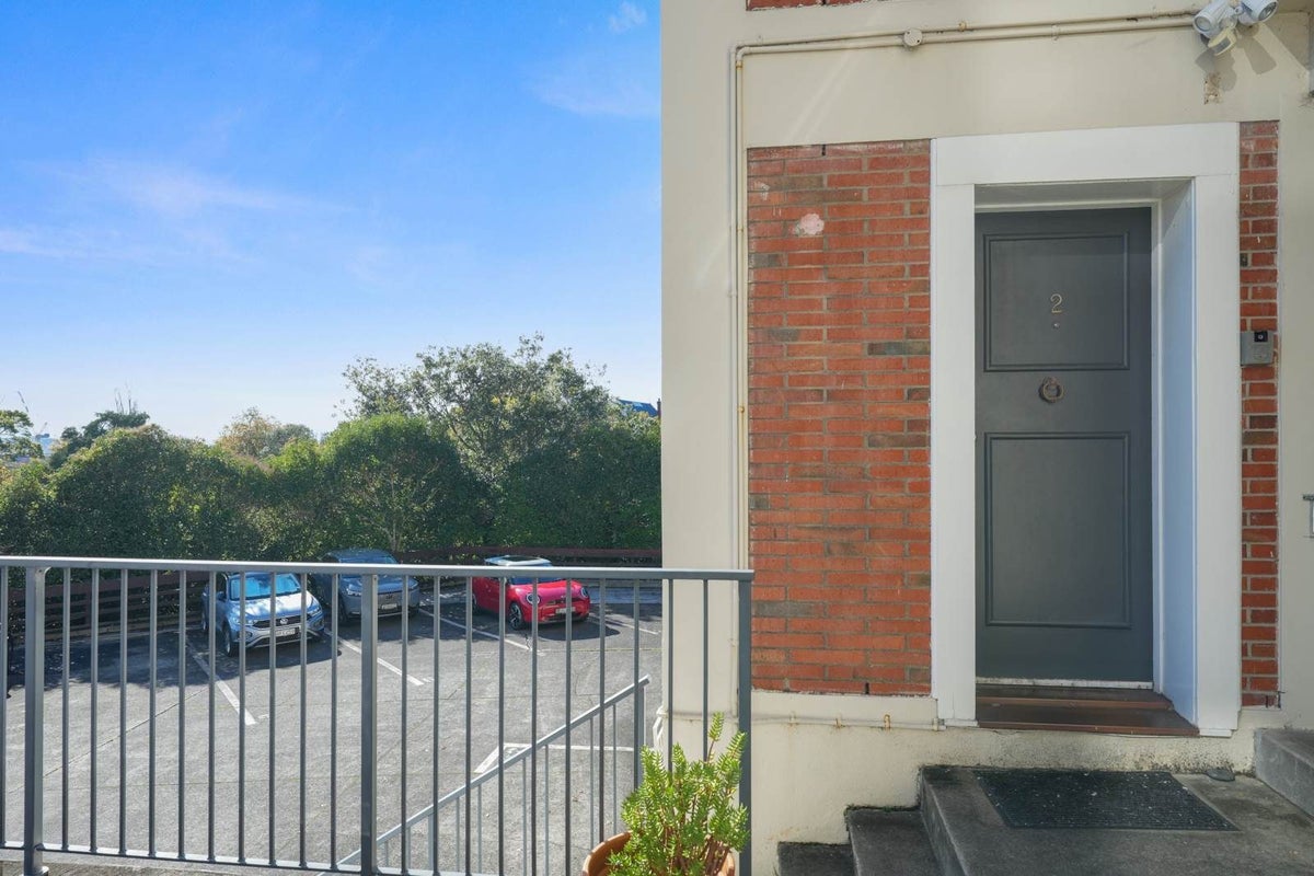 2/258 Parnell Road, Parnell, Auckland - Carousel 2