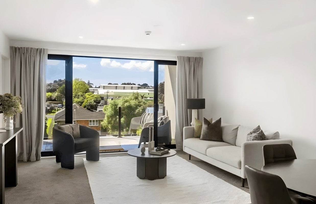 210/8 Thompson Park Road, Mount Wellington, Auckland - Carousel 2
