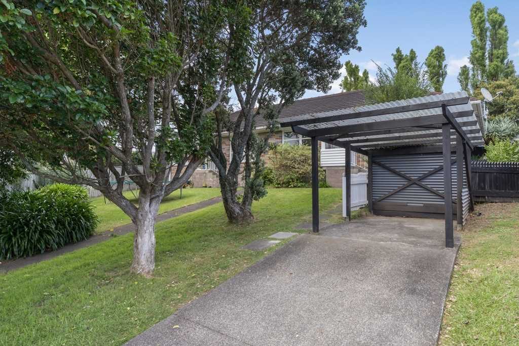 2/11 Lenihan Street, Northcote, Auckland - Carousel 13