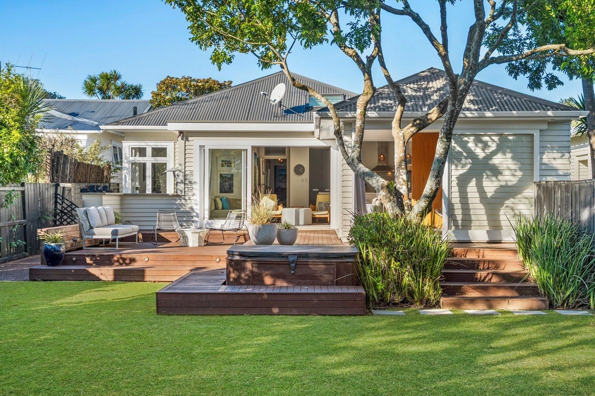 2A Tenterden Avenue, Mount Eden, Auckland - Carousel 2