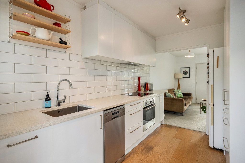 1/21 Finch Street, Western Springs, Auckland - Carousel 2