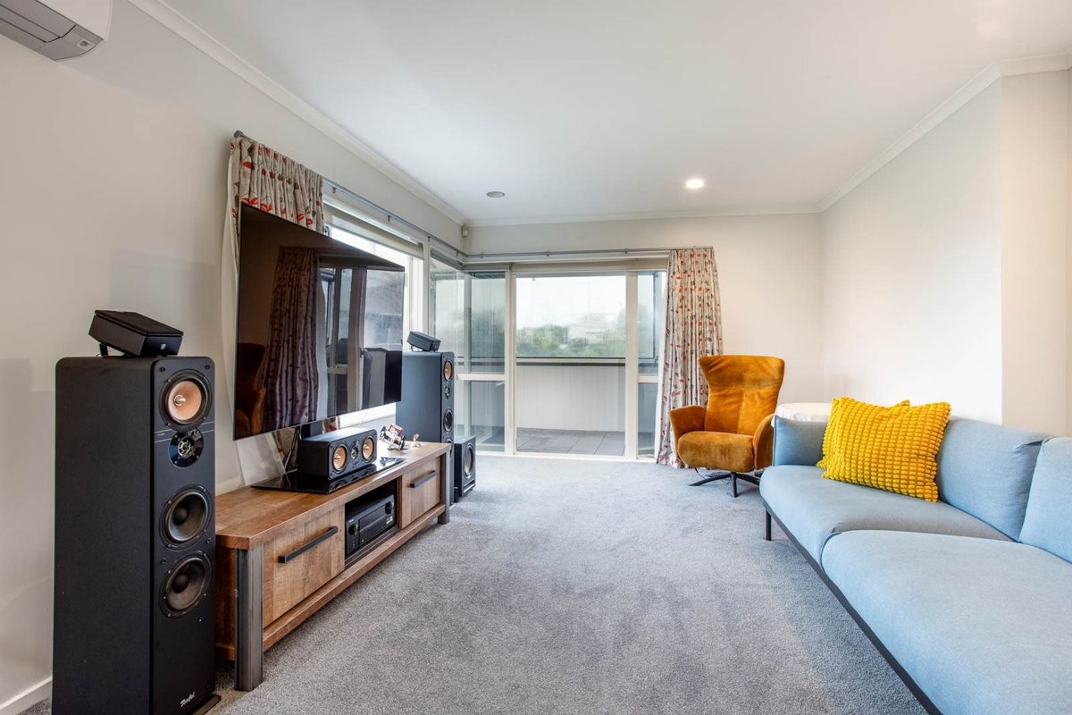 7B Wairere Road, Torbay, Auckland - Carousel 2