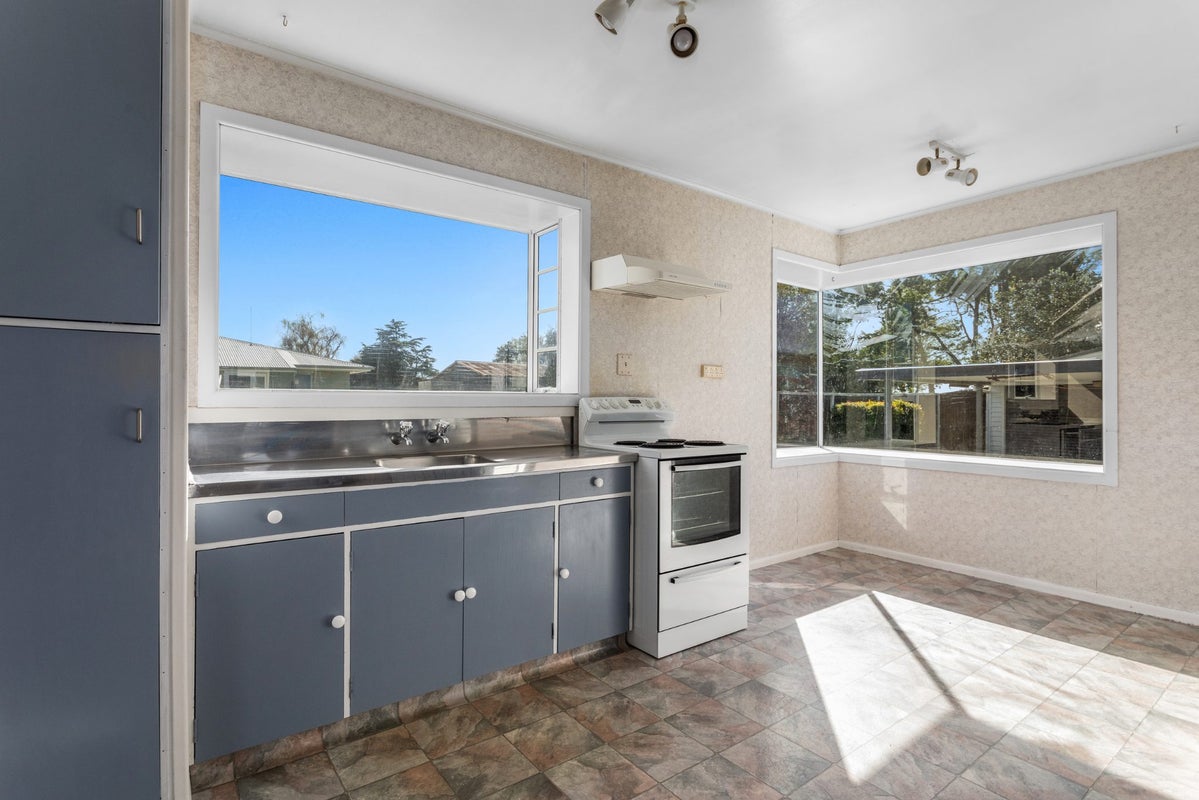 41 College Road, Edgecumbe, Edgecumbe - Carousel 2