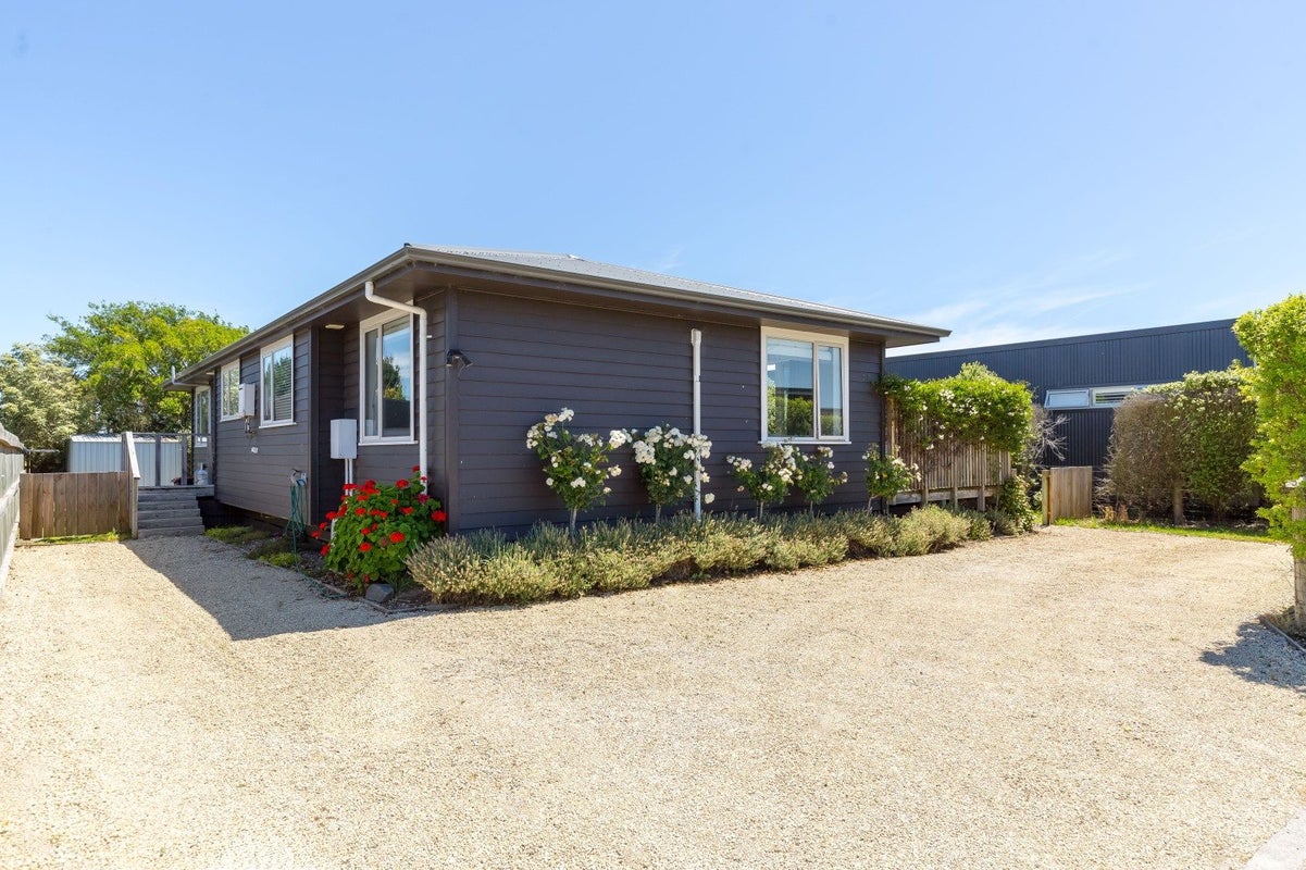 5 Tuscan Lane, Martinborough - Carousel 2