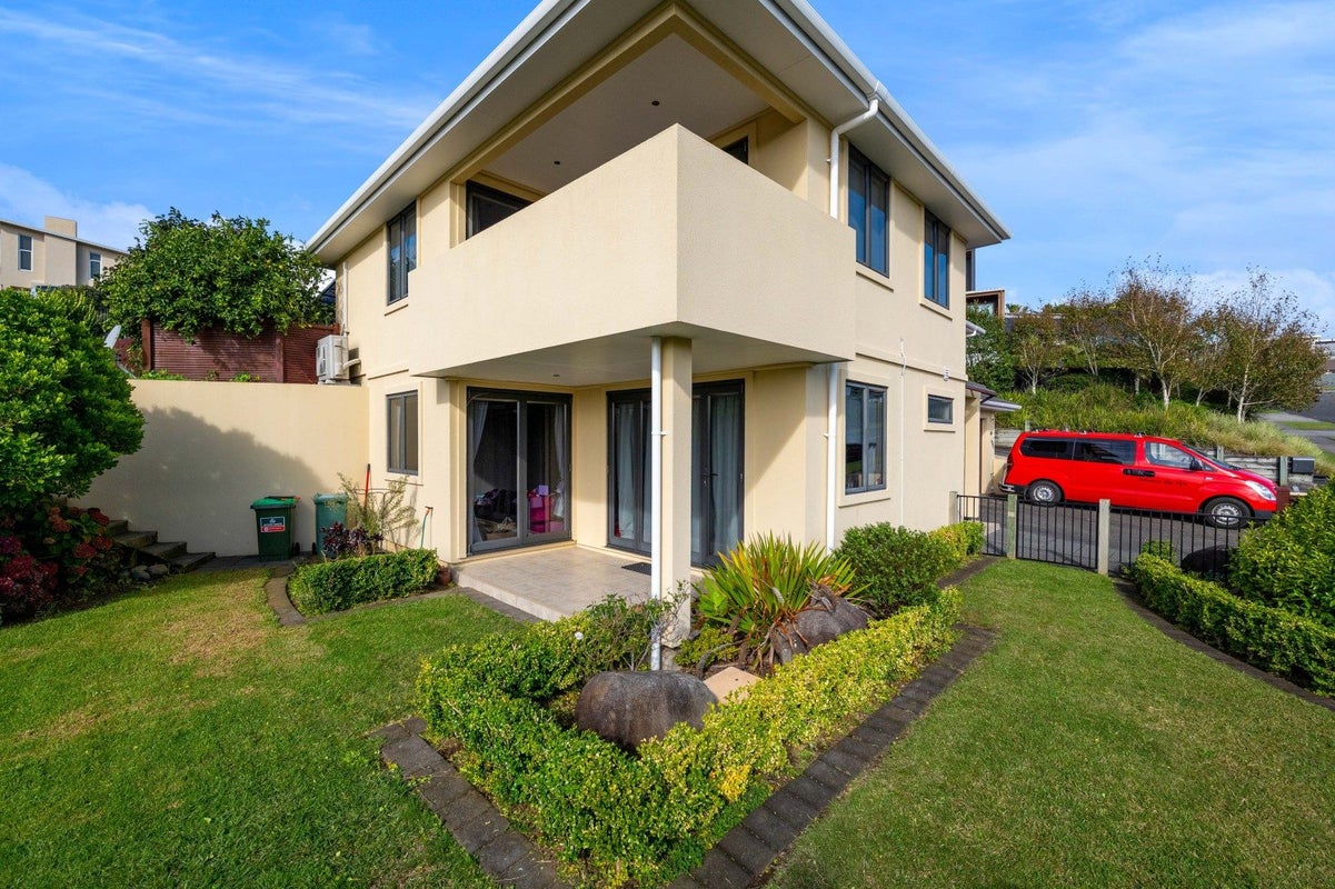 204 Heta Road, Merrilands, New Plymouth - Carousel 2