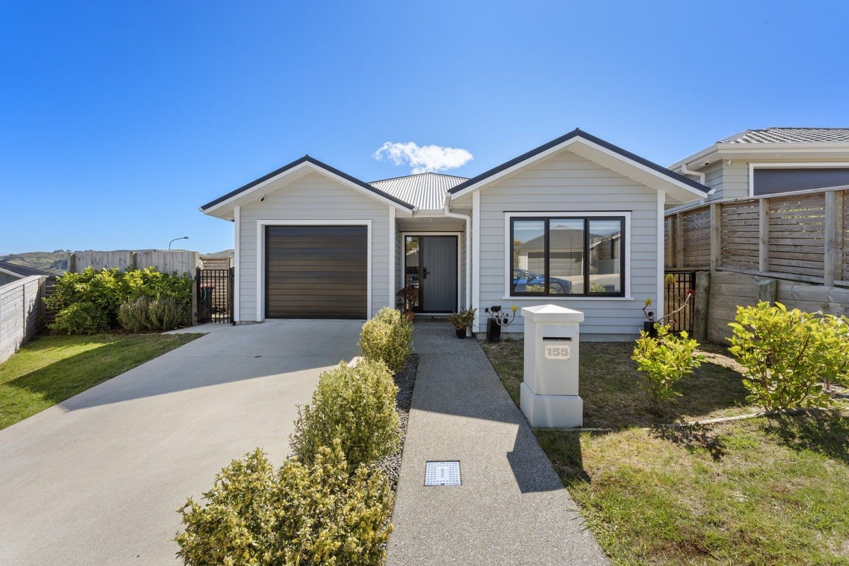 155 Waipounamu Drive, Kelson, Lower Hutt - Carousel 1