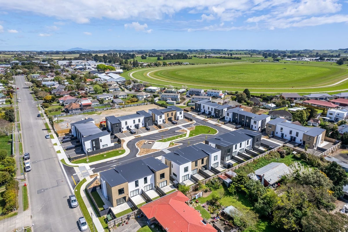 61 Pipi Place, Levin, Levin - Carousel 12