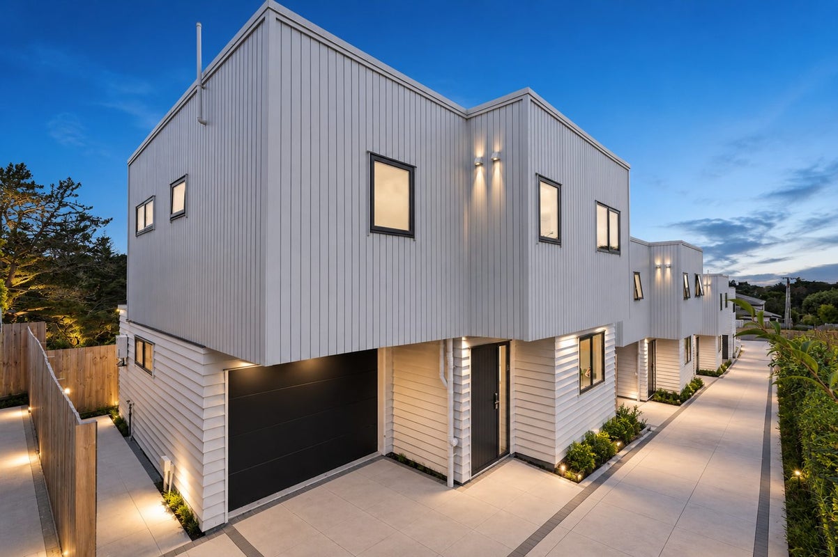 22D Aorangi Place, Birkenhead, Auckland - Carousel 1