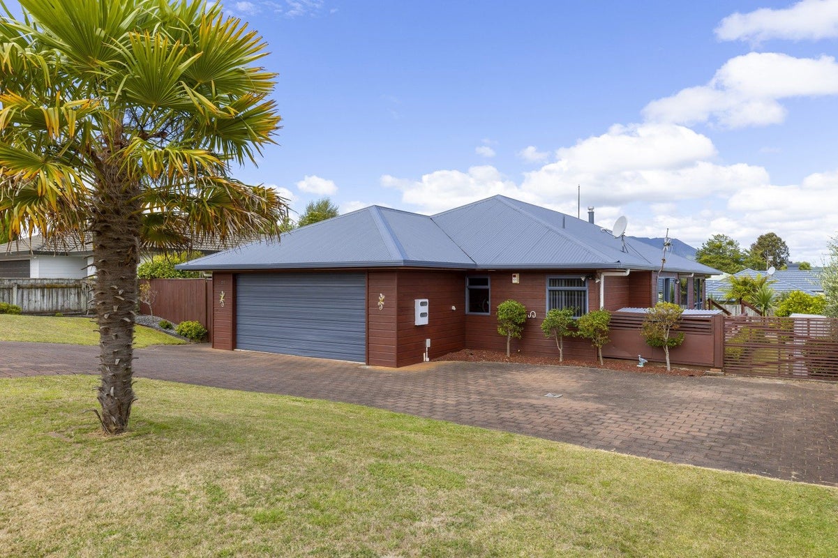 22 The Grove, Nukuhau, Taupo - Carousel 1