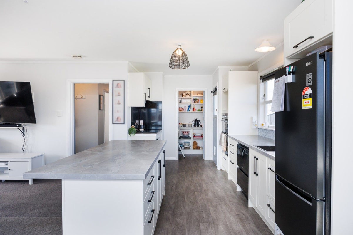 42 Edinburgh Terrace, Foxton Beach, Foxton - Carousel 2