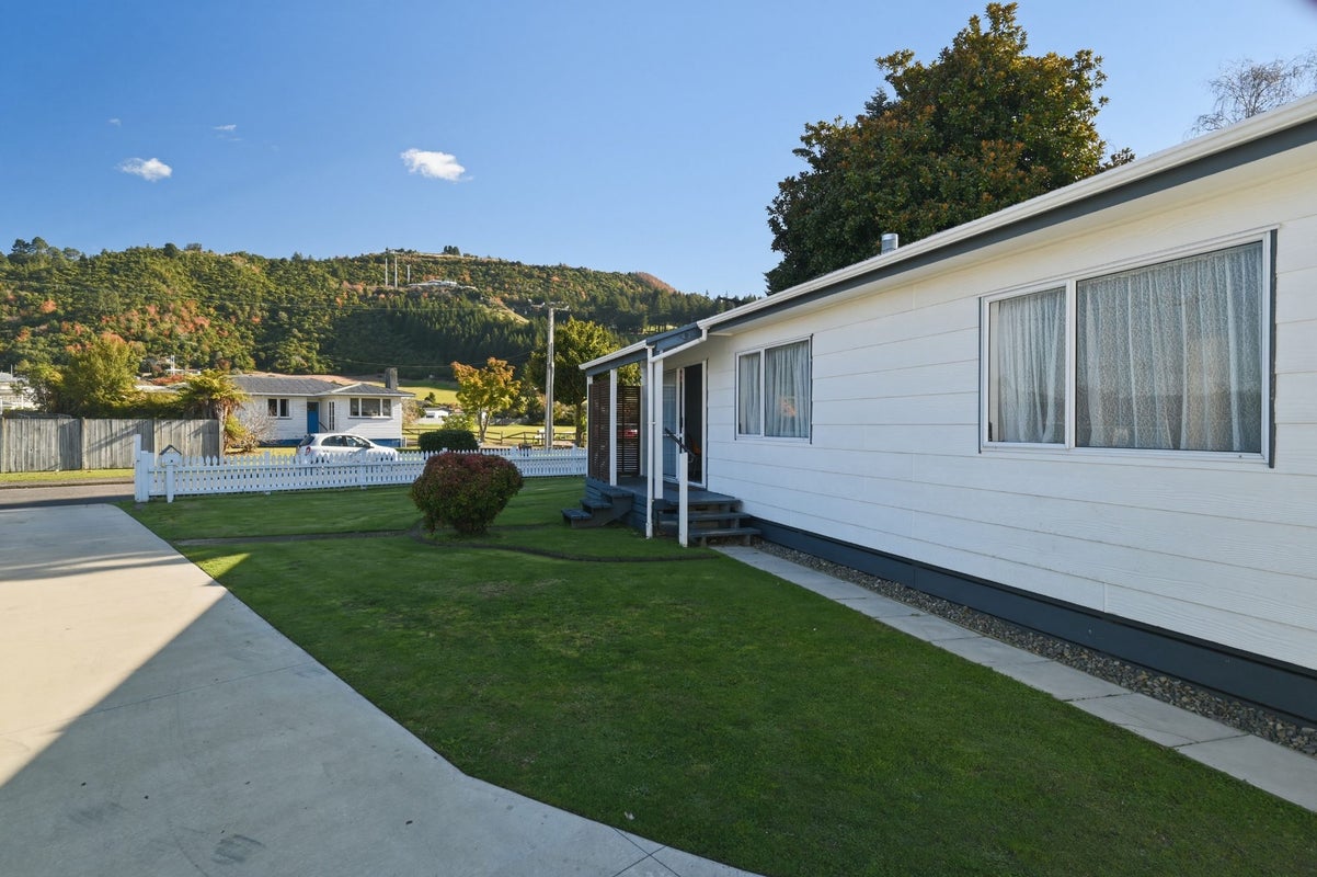 3 Rowi Street, Selwyn Heights, Rotorua - Carousel 2