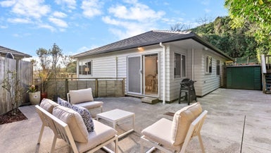 16 Ted Gilberd Place, Newlands, Wellington - Carousel 1