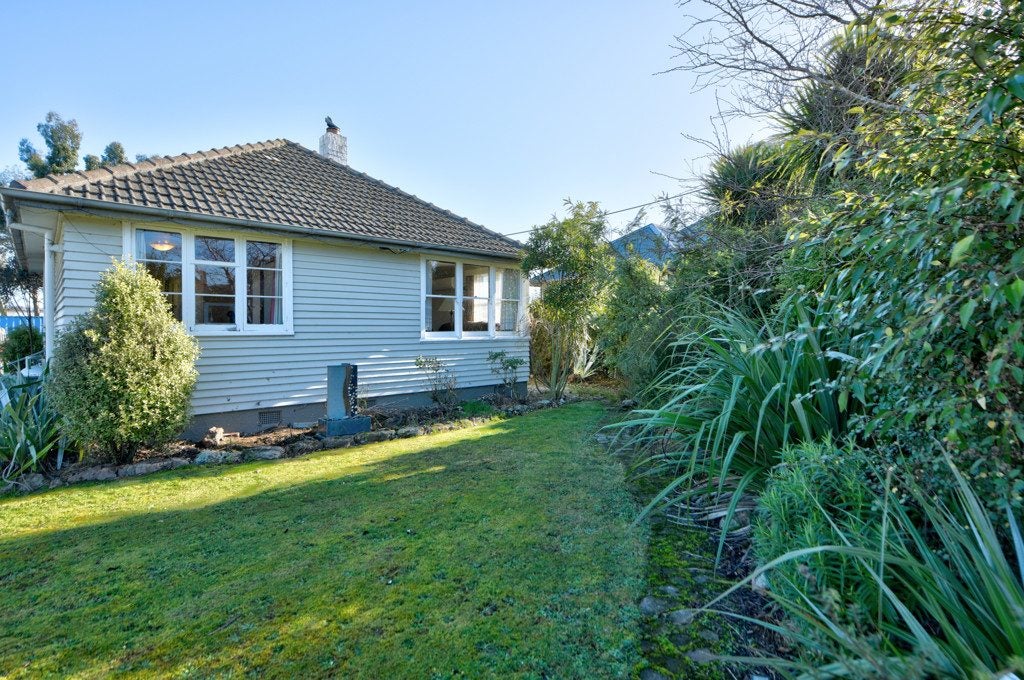 1 Gordon Terrace, East Gore, Gore - Carousel 2