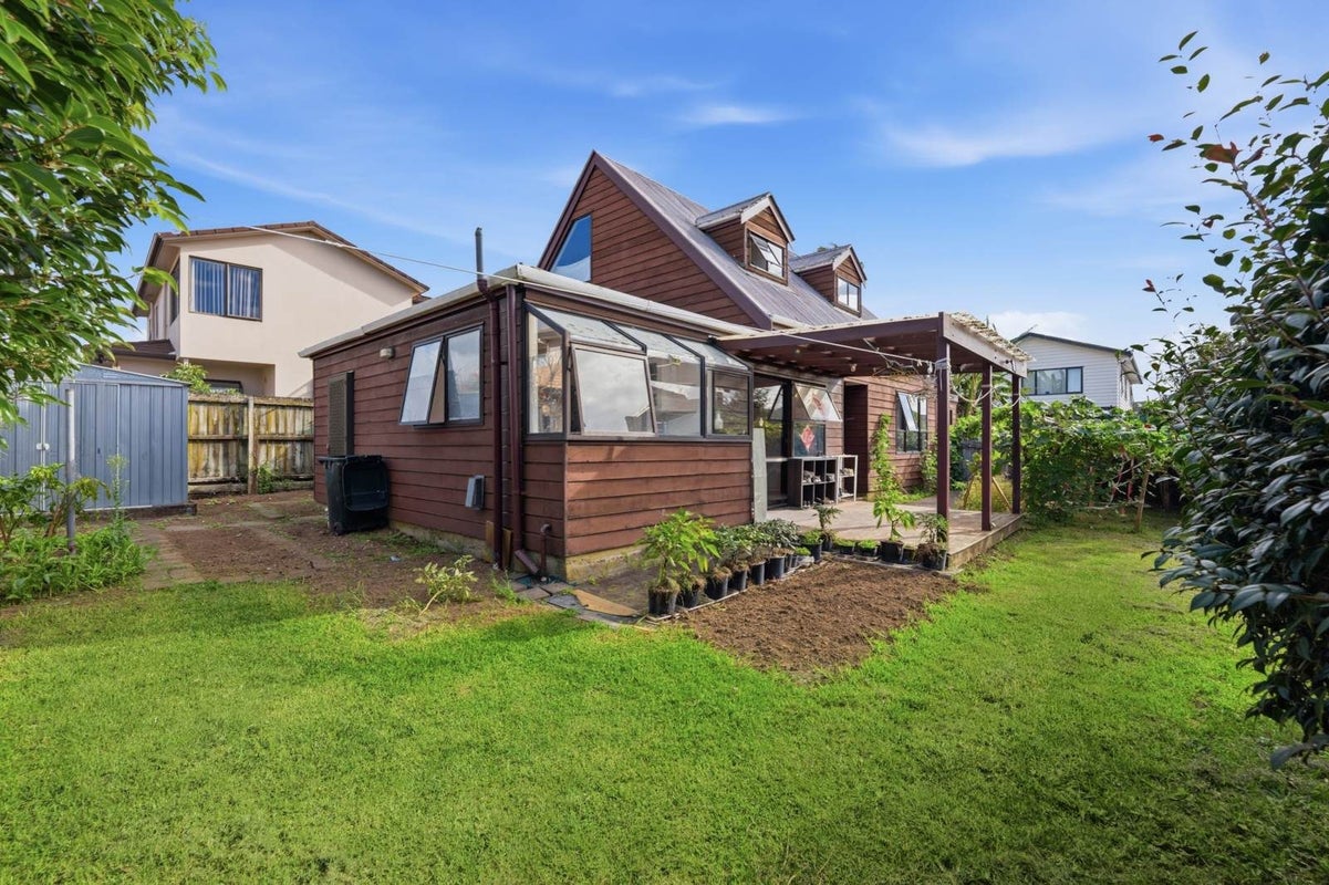 12A Radnor Road, Mount Roskill, Auckland - Carousel 2