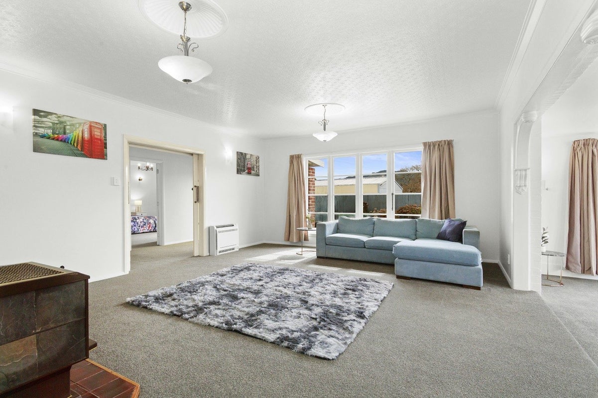 12 Raukawa Grove, Trentham, Upper Hutt - Carousel 2