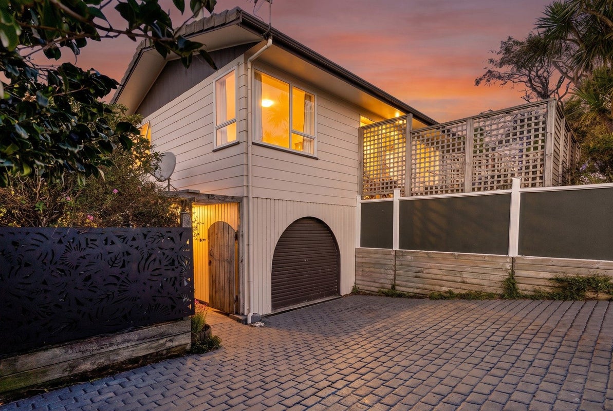 279 Mitchell Street, Brooklyn, Wellington - Carousel 1