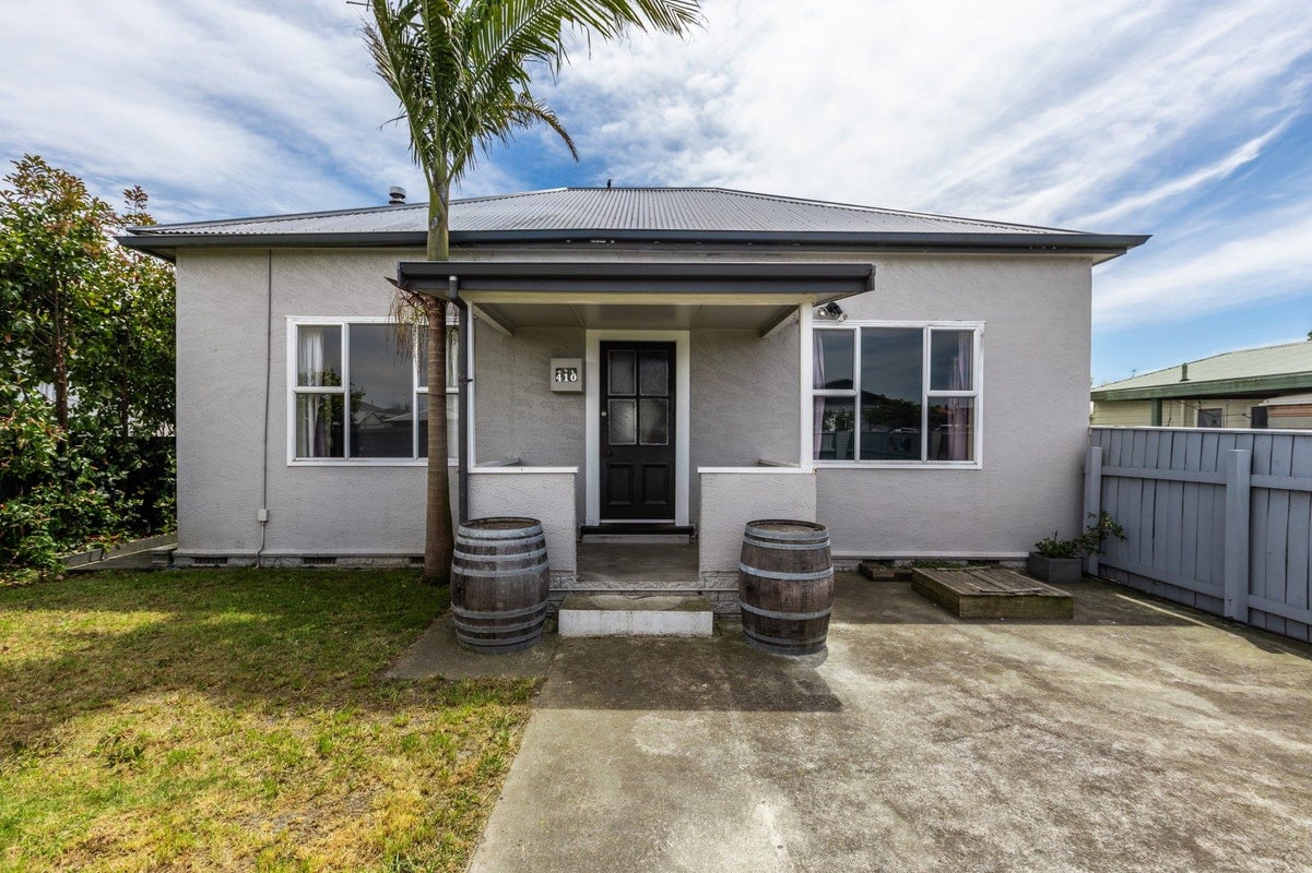 410 Grays Road, Saint Leonards, Hastings - Carousel 1