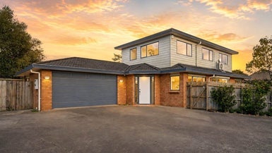 2/12 Solana Court, Botany Downs, Auckland - Carousel 1