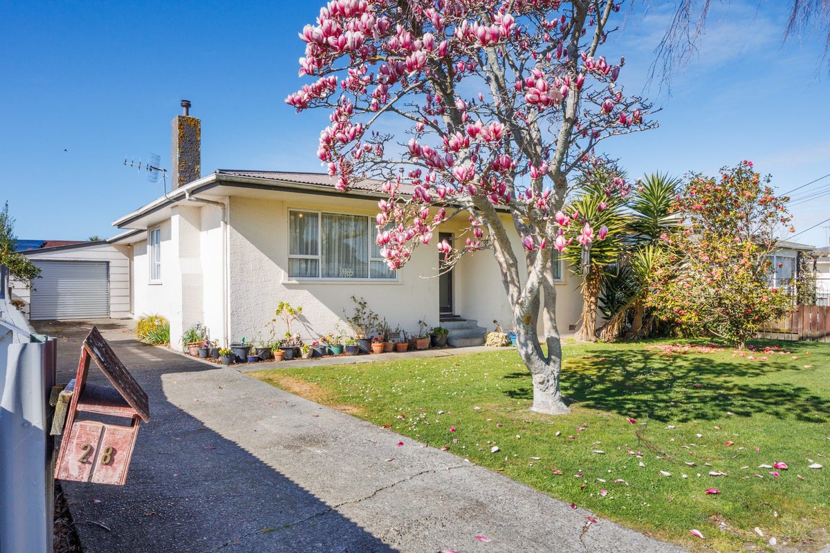 28 Benmore Avenue, Cloverlea, Palmerston North - Carousel 1