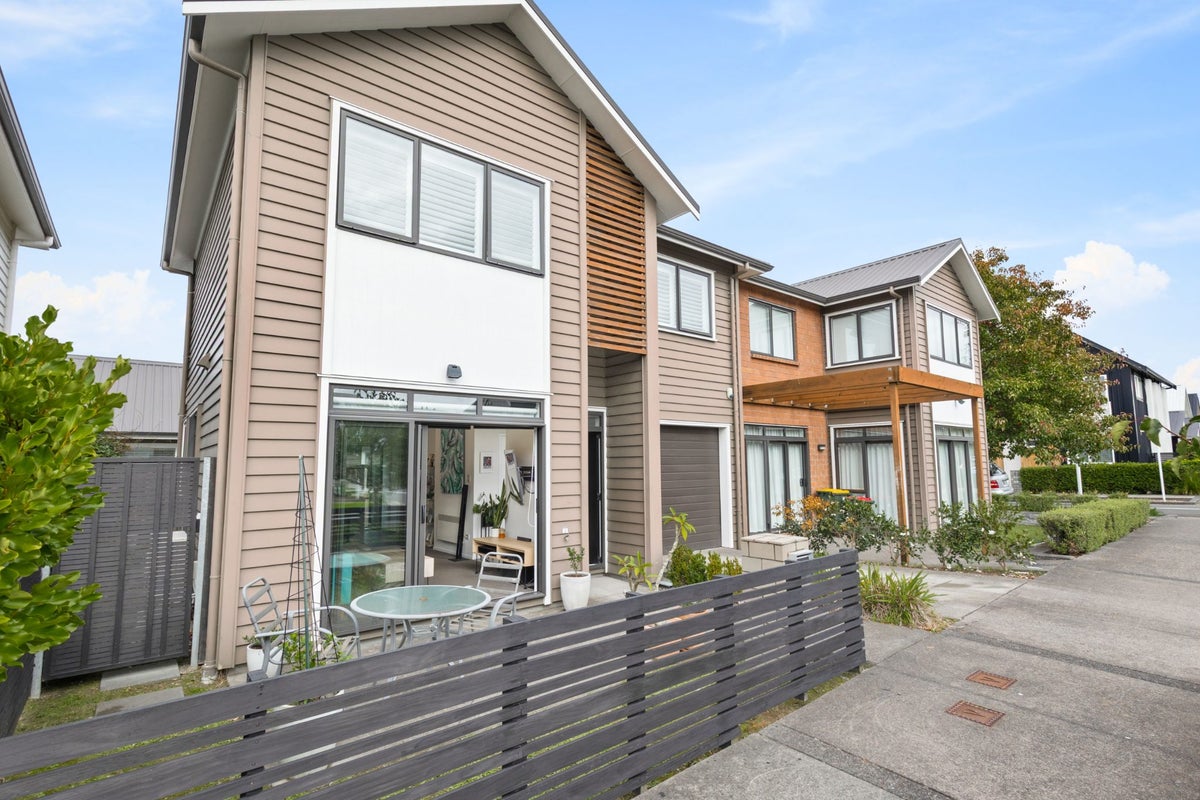 14 Mapou Road, Hobsonville, Auckland - Carousel 1