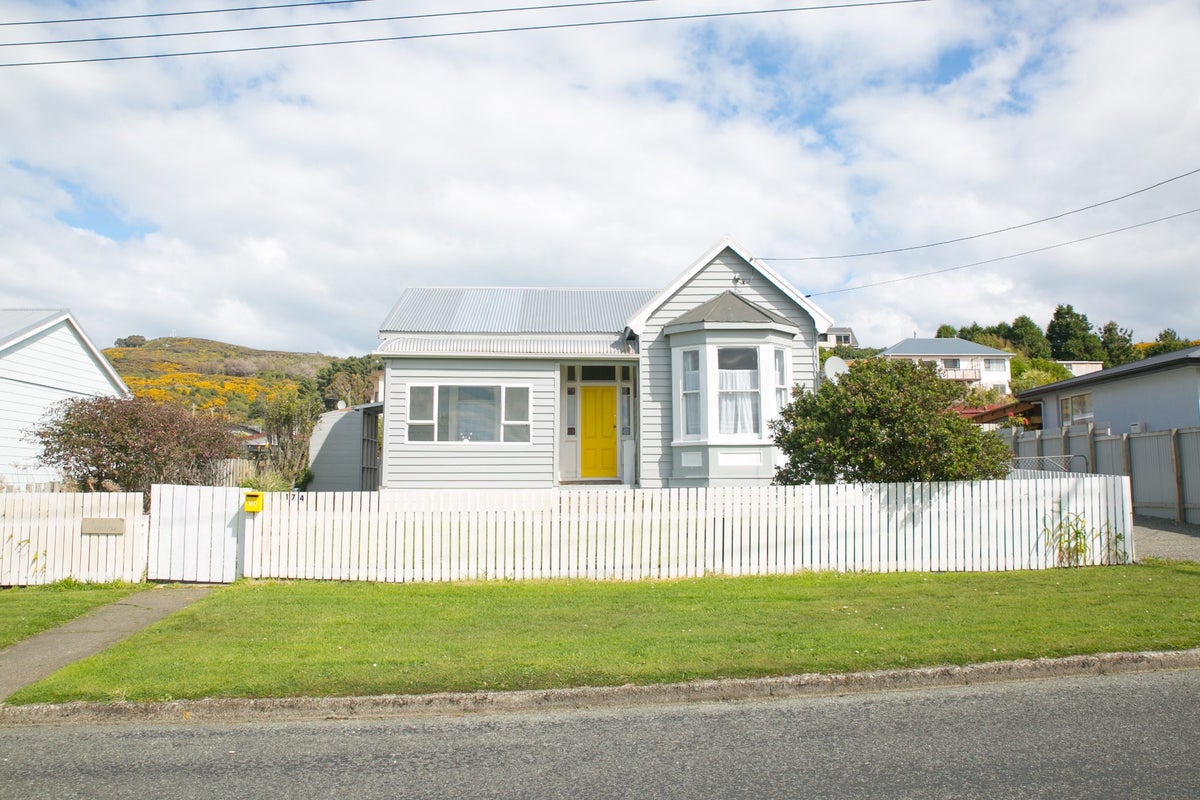 174 Bann Street, Bluff - Carousel 22