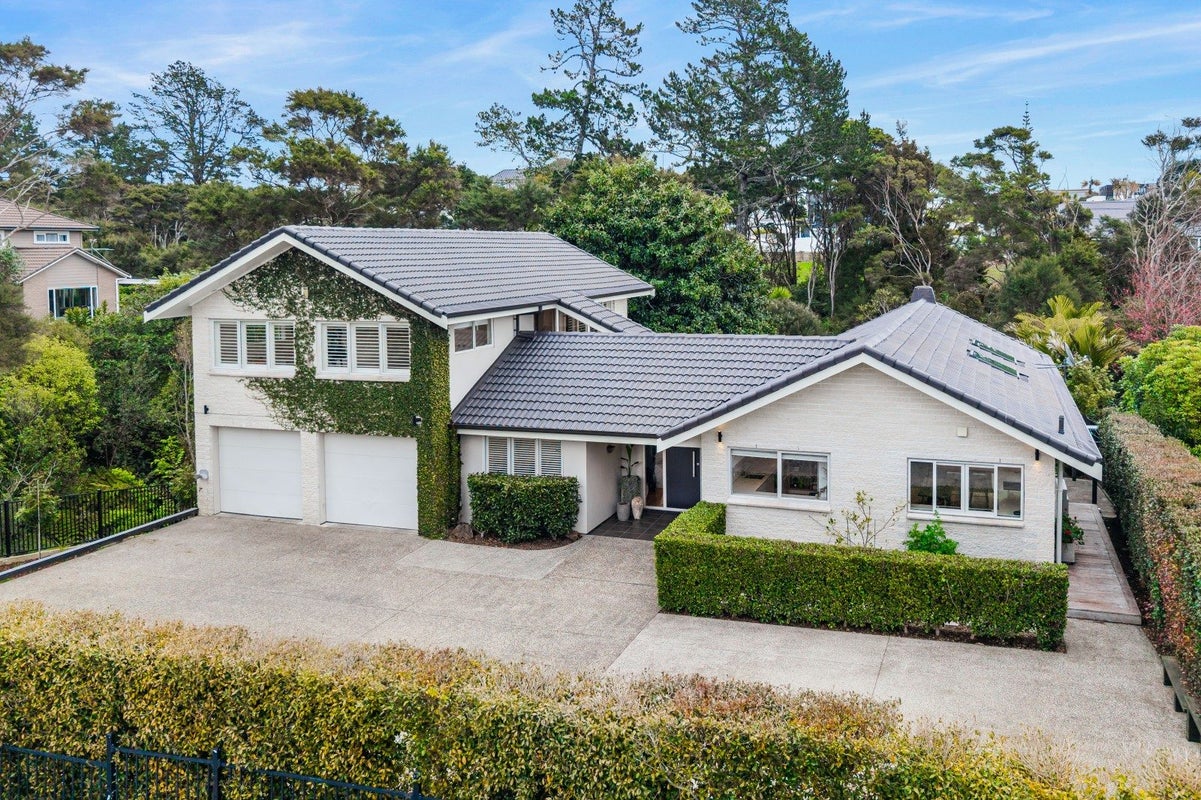 21 Churchouse Road, Greenhithe, Auckland - Carousel 1