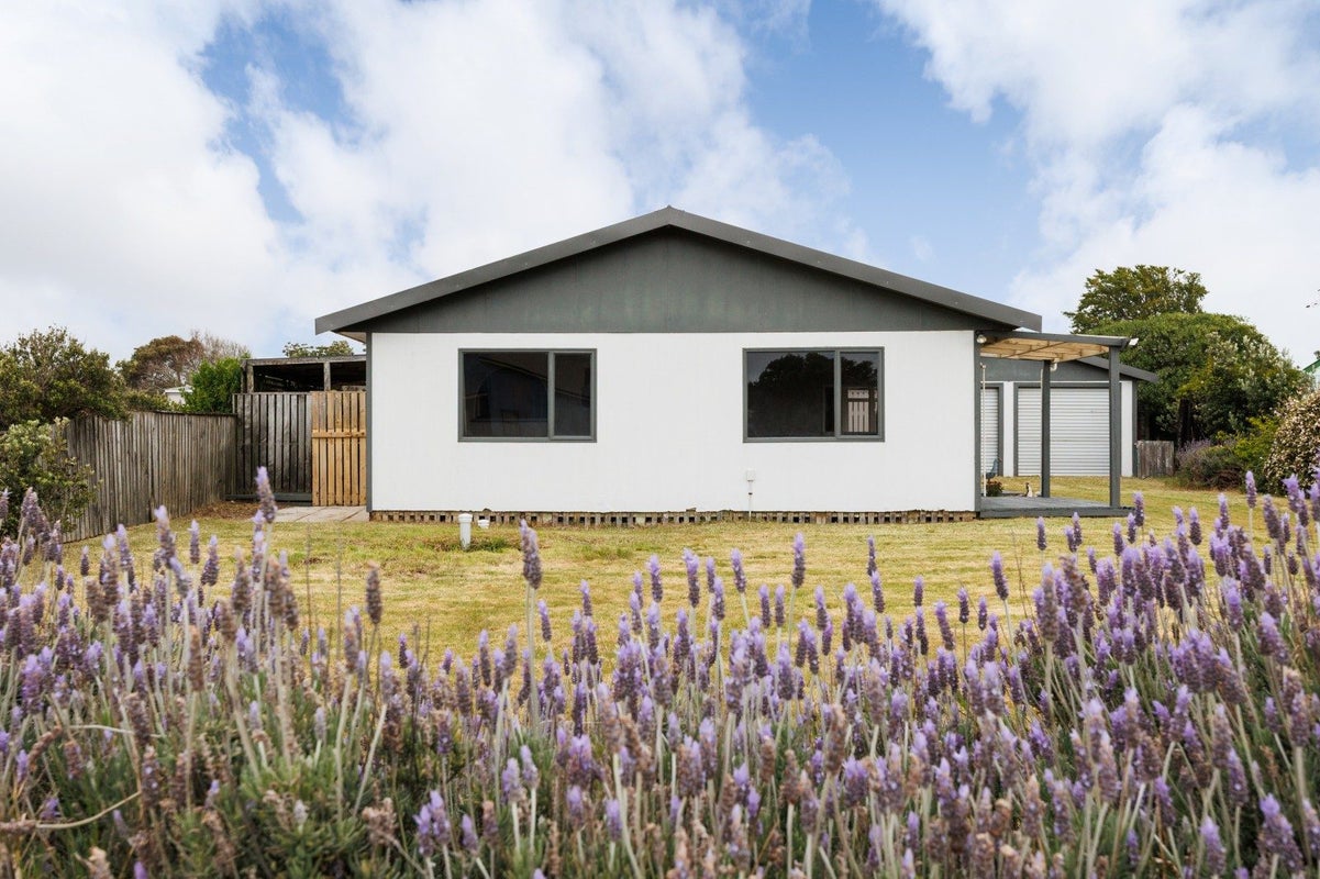 14 Te Kiri Street, Himatangi Beach, Himatangi Beach - Carousel 26