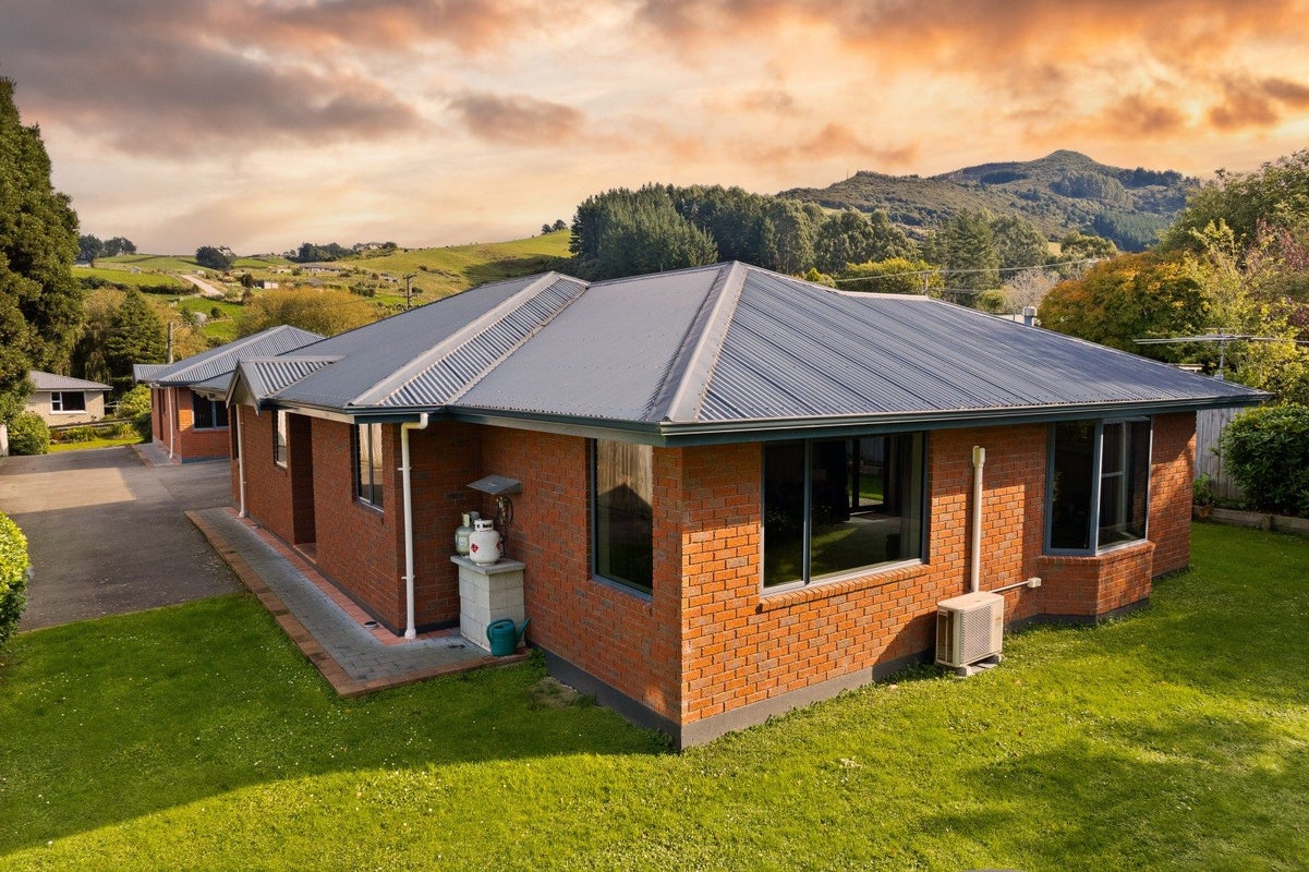66A Hall Road, Sawyers Bay, Port Chalmers - Carousel 1