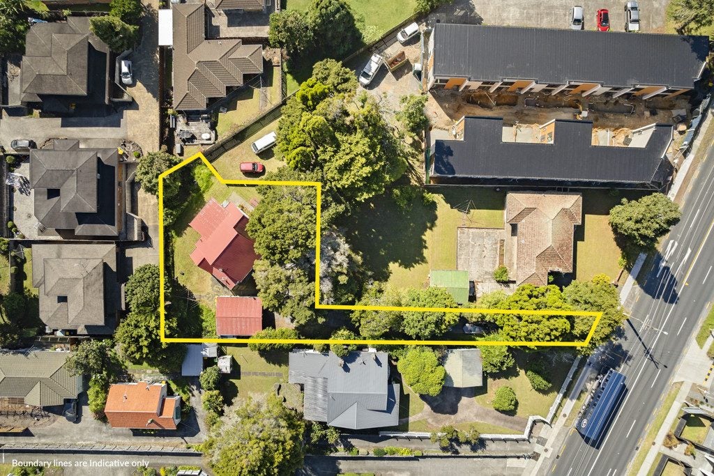457/9 Swanson Road, Henderson, Auckland - Carousel 1