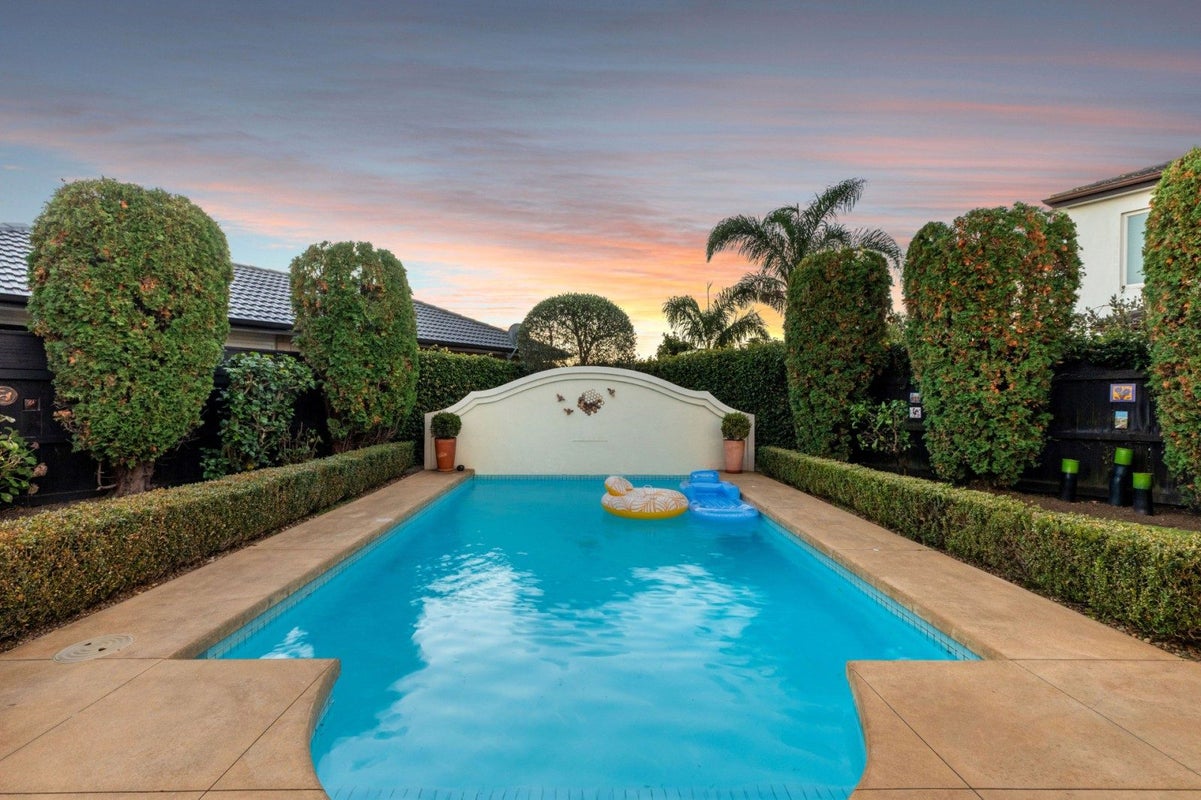 1 Waimarama Close, Papamoa Beach, Papamoa - Carousel 2