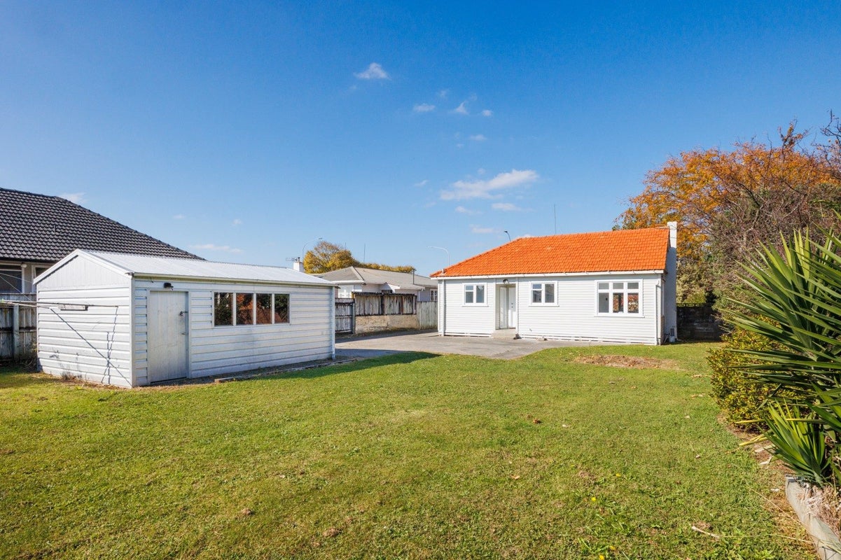 657 Featherston Street, Roslyn, Palmerston North - Carousel 1