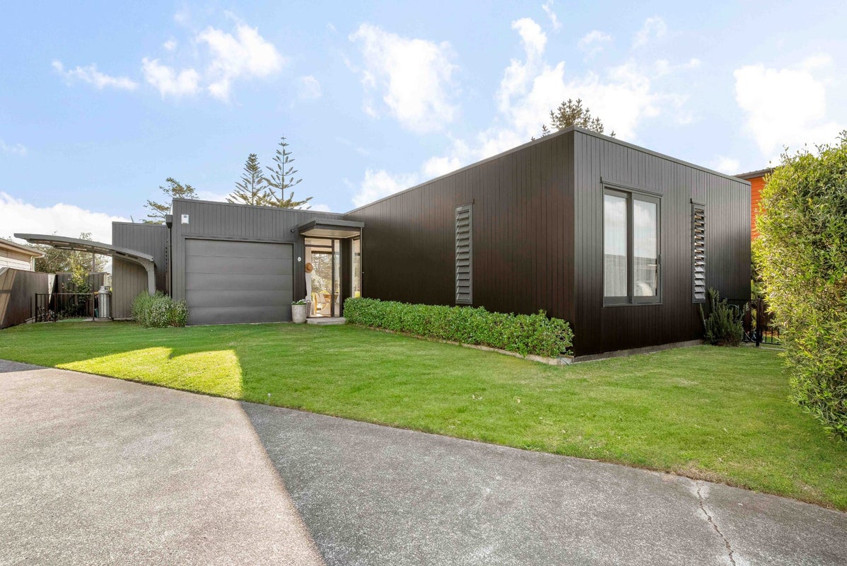 33 Oceanair Drive, Pauanui, Pauanui - Carousel 1