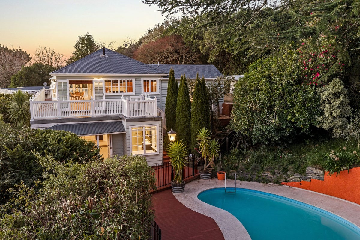 77 Valley Road, Cashmere, Christchurch - Carousel 1