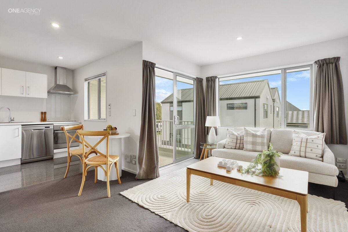 2/424 Manchester Street, St Albans, Christchurch - Carousel 1