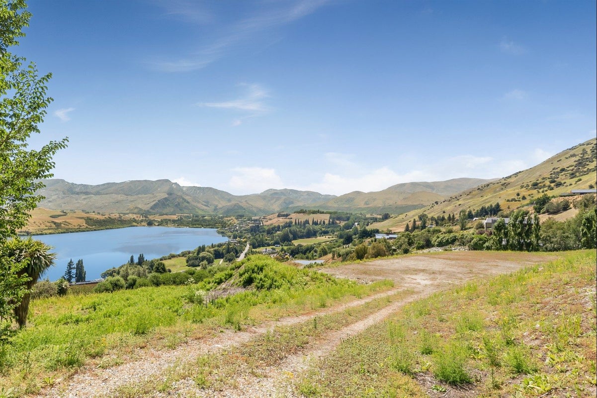 101 Jean Robins Drive, Lake Hayes, Queenstown - Carousel 2