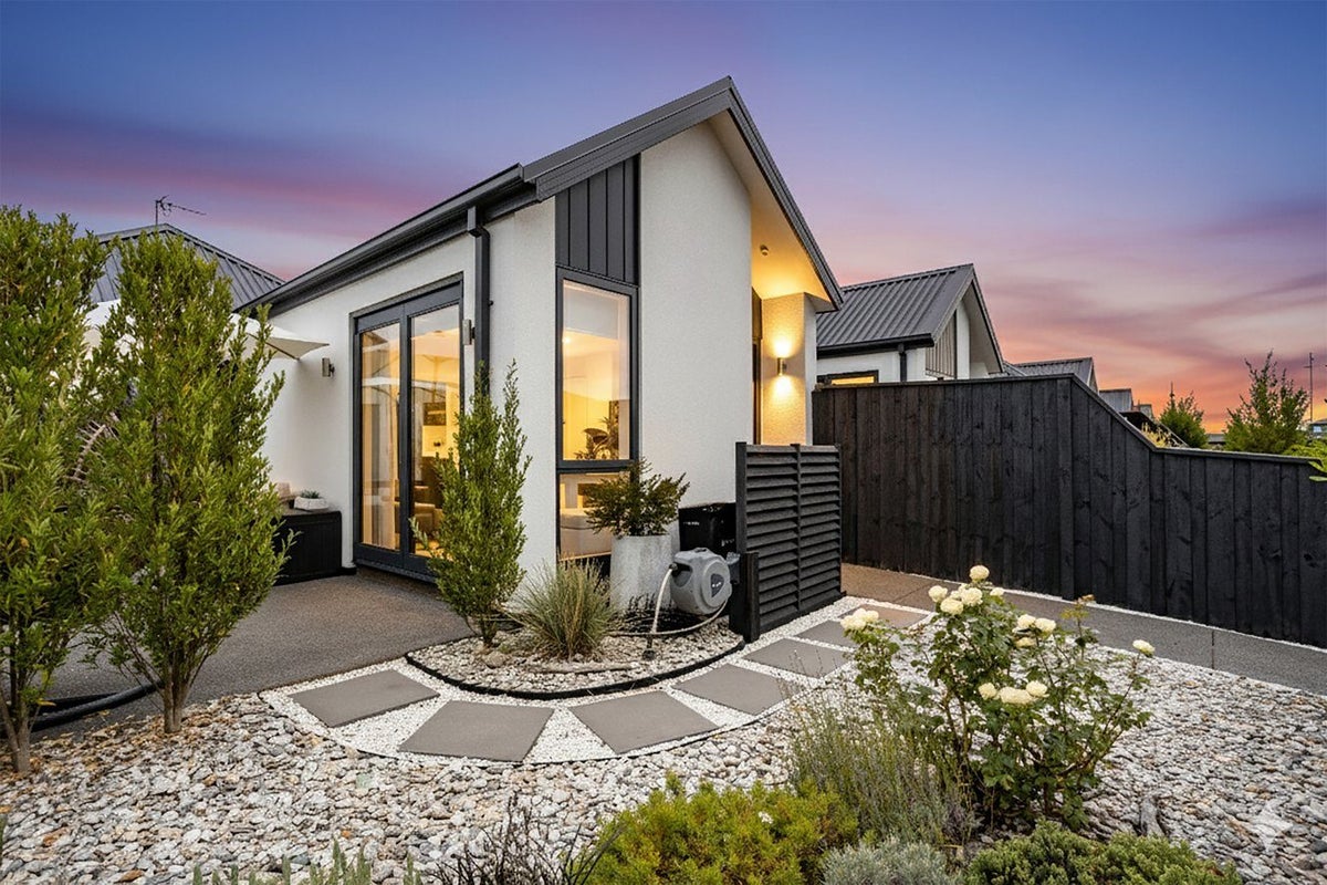 62D Kawari Drive, Pegasus, Pegasus - Carousel 1