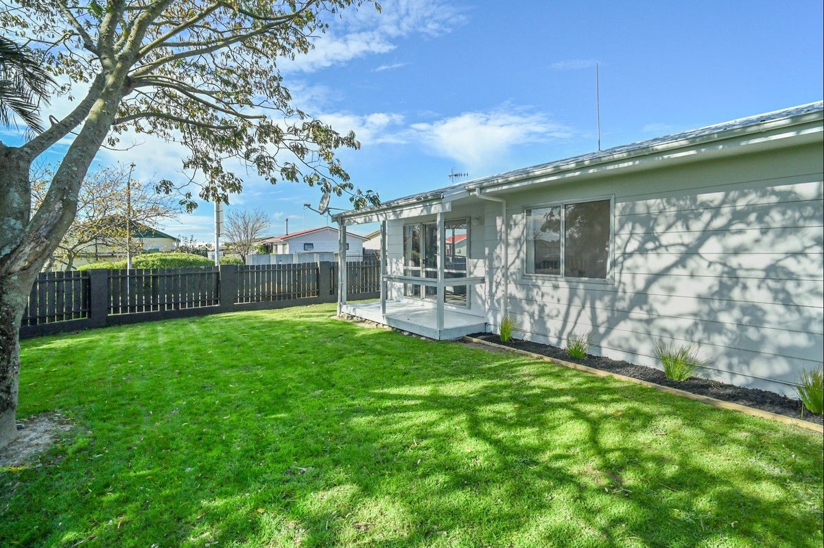 2 Tarbet Place, Flaxmere, Hastings - Carousel 11
