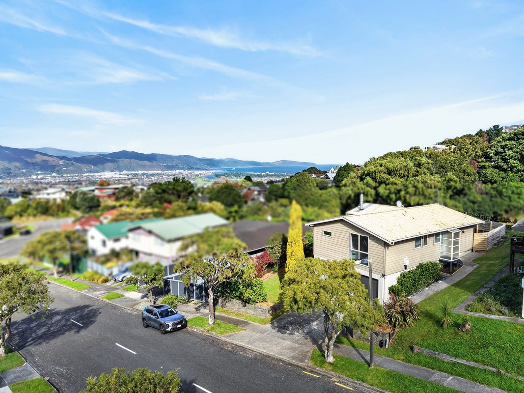27 Viewmont Drive, Harbour View, Lower Hutt - Carousel 1