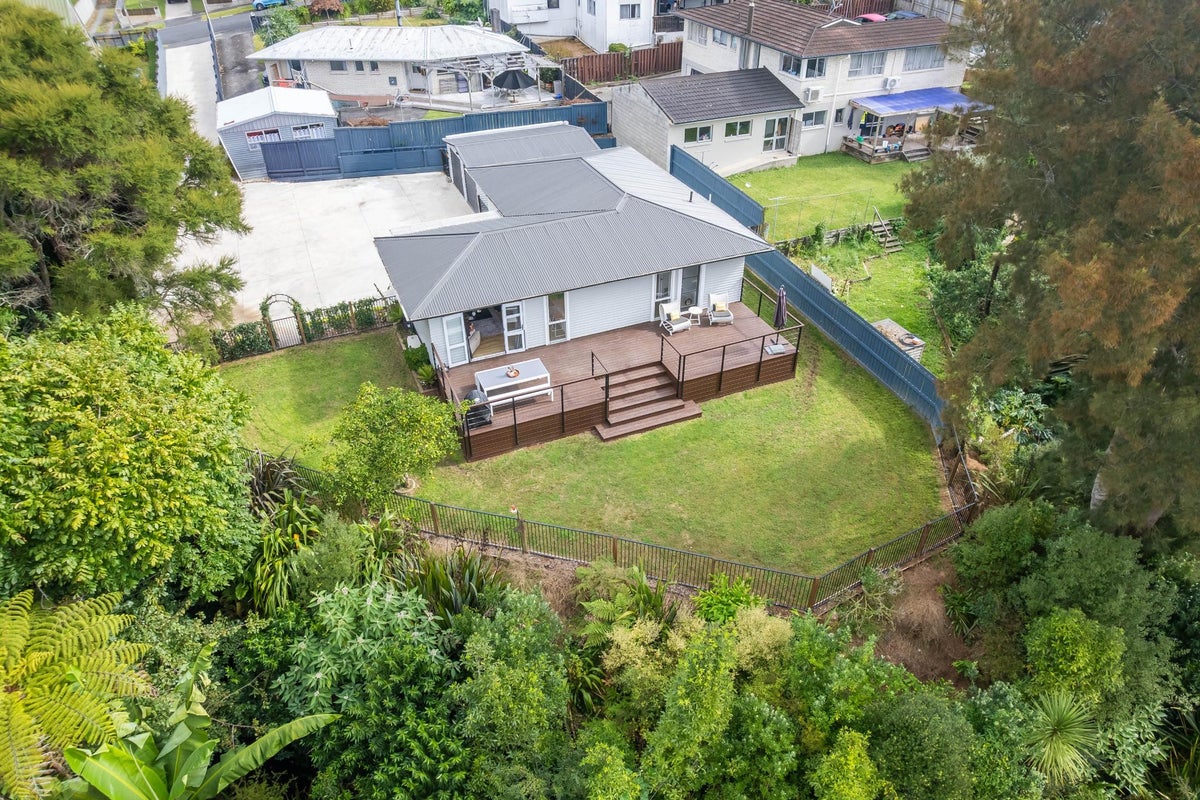 90 Ranui Street, Dinsdale, Hamilton - Carousel 1