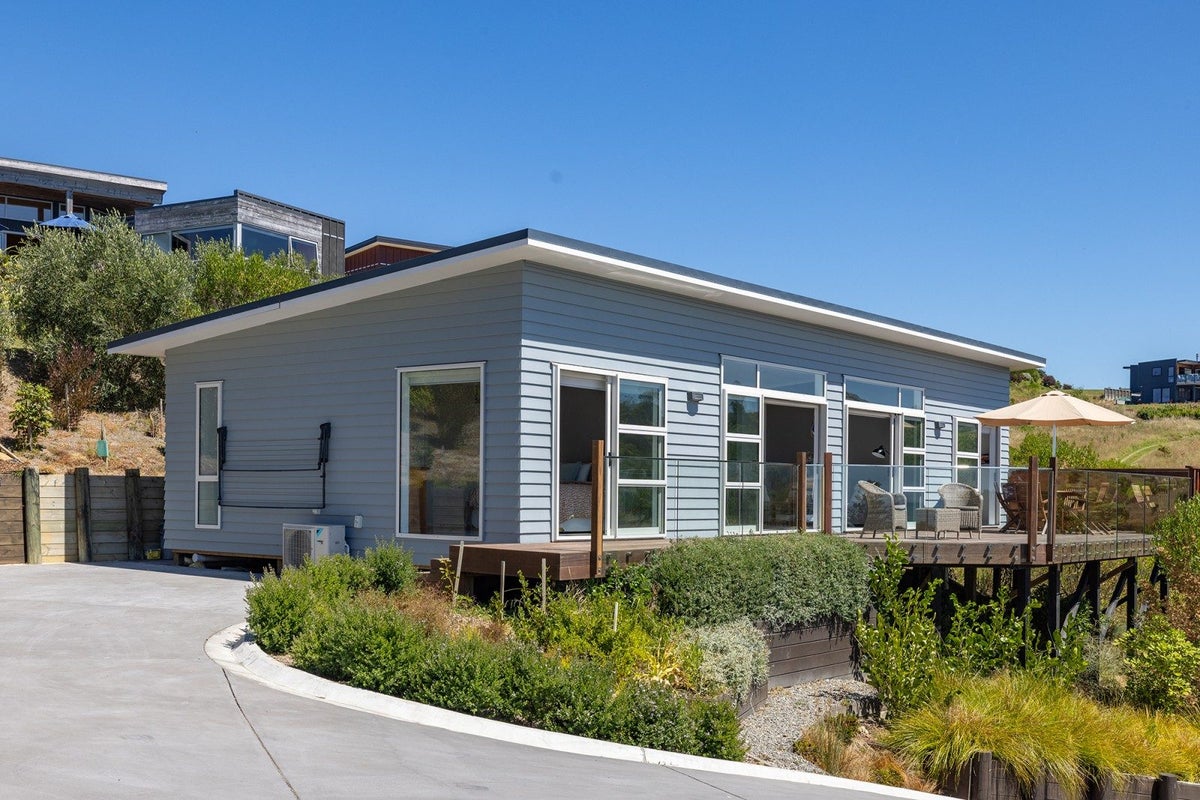 5 Tama Road, Riversdale Beach, Masterton - Carousel 1