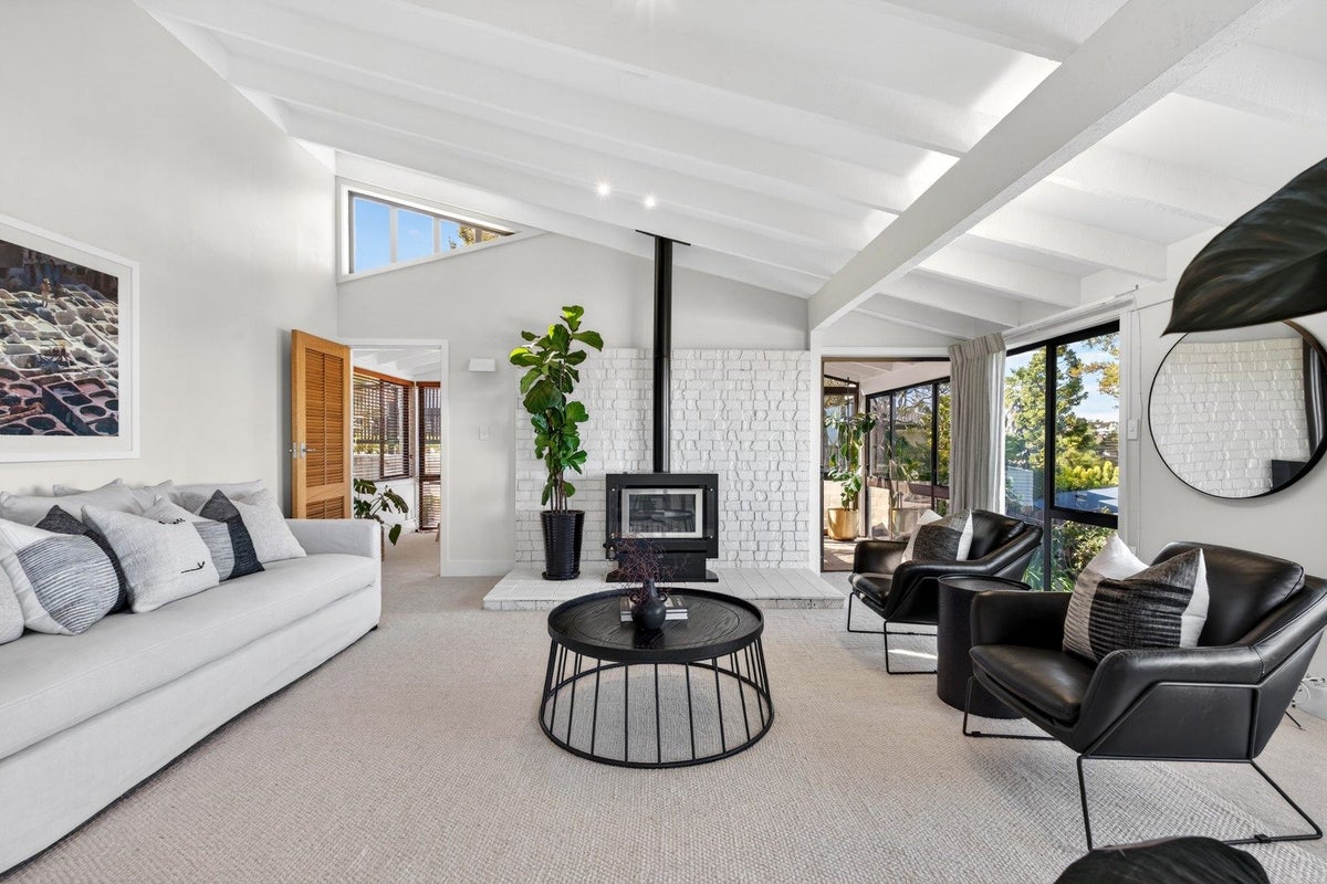 9 Harvey Road, Bluff Hill, Napier - Carousel 2