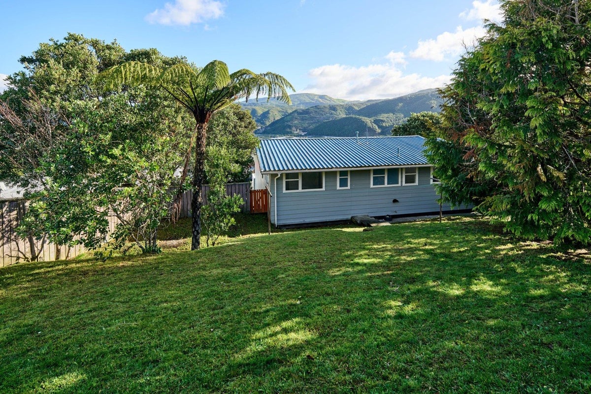 76 Lord Street, Stokes Valley, Lower Hutt - Carousel 21