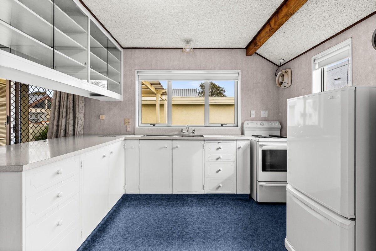 4/249 Taradale Road, Pirimai, Napier - Carousel 2