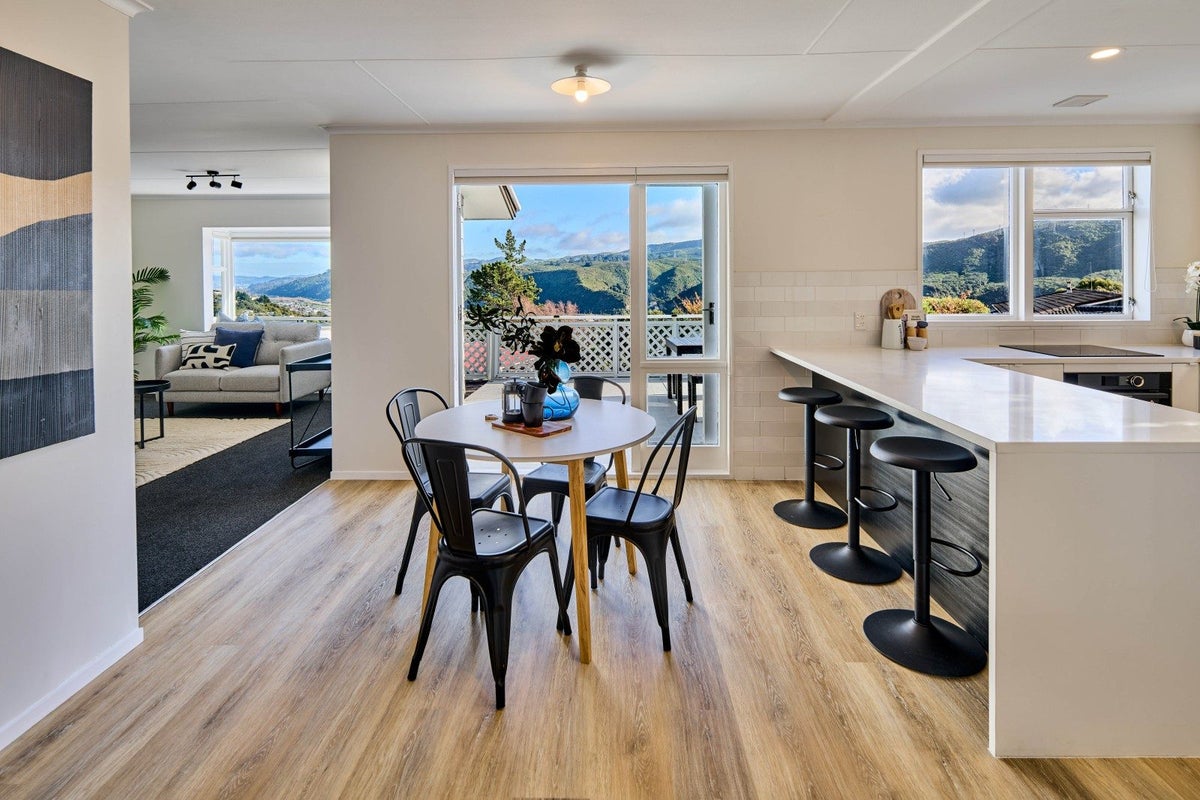 76 Lord Street, Stokes Valley, Lower Hutt - Carousel 2