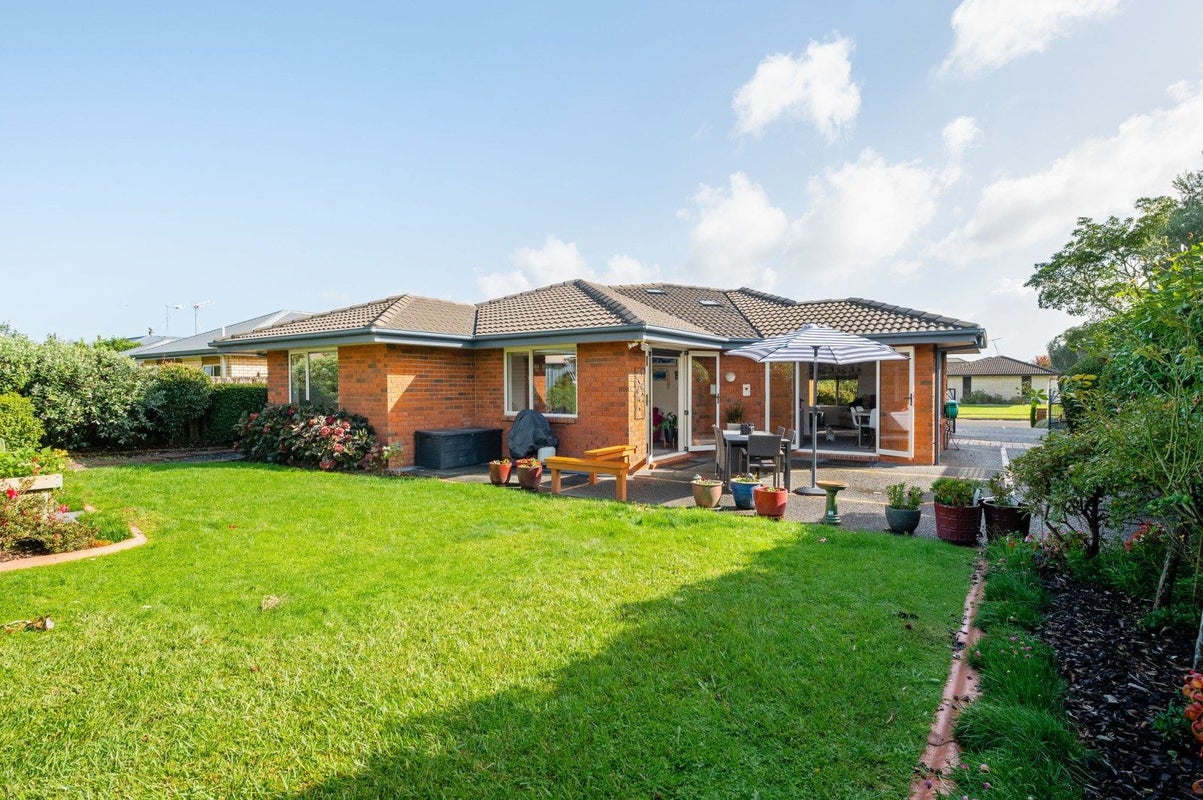 3 Maidstone Place, Rototuna North, Hamilton - Carousel 2