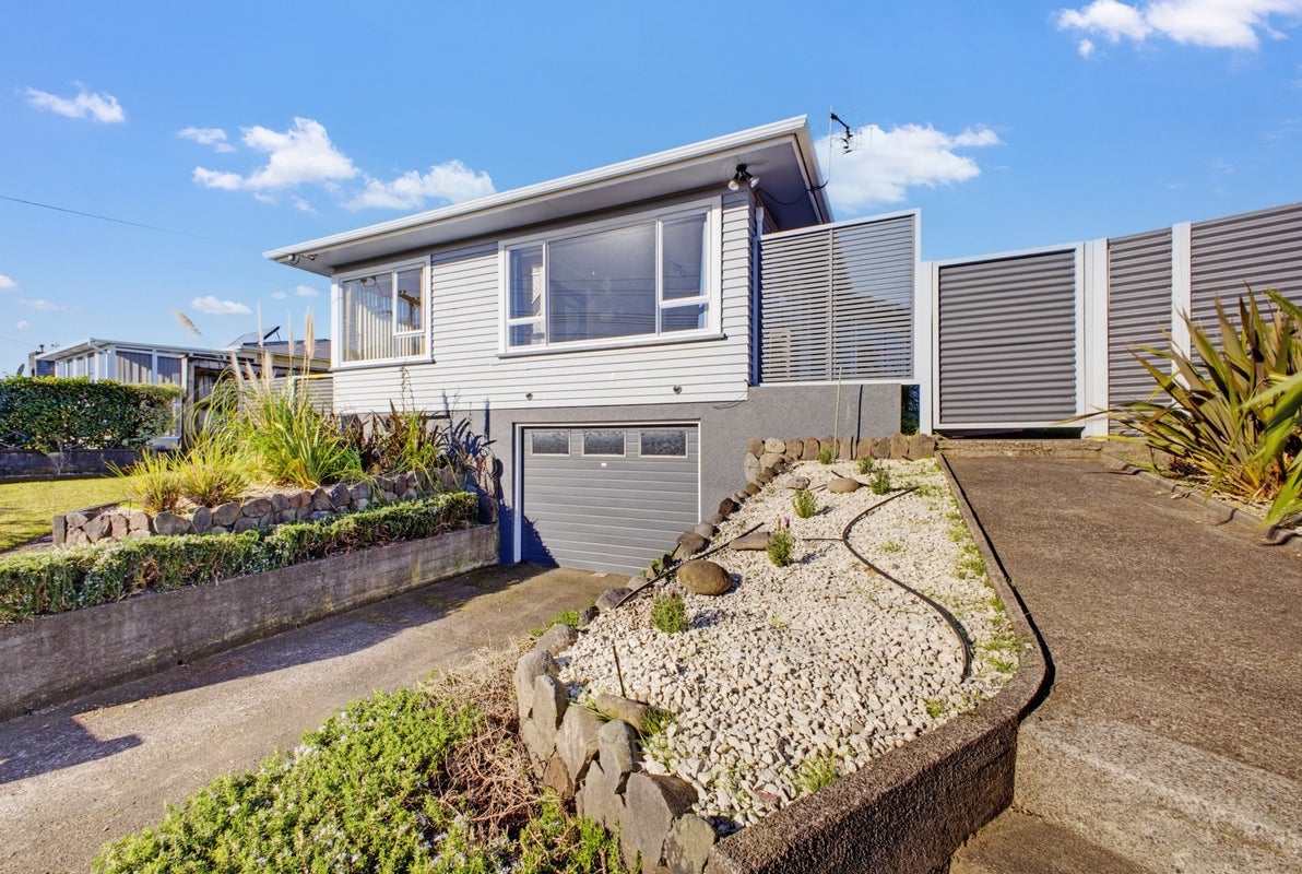 191 Omata Road, Blagdon, New Plymouth - Carousel 1