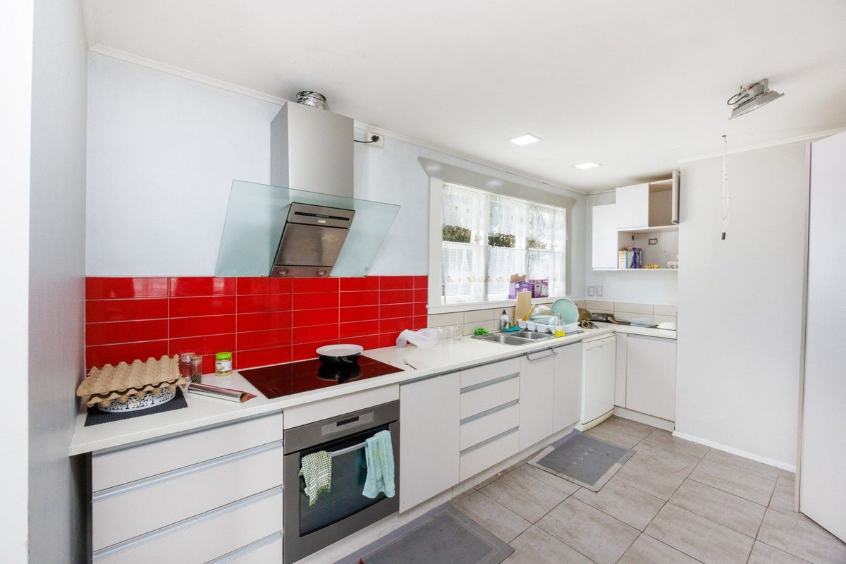 110 Limbrick Street, Terrace End, Palmerston North - Carousel 2