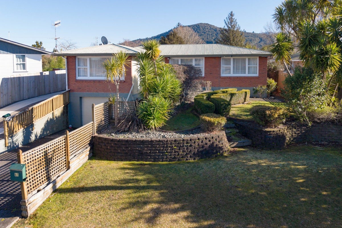 41 Mount View Drive, Mangakakahi, Rotorua - Carousel 1