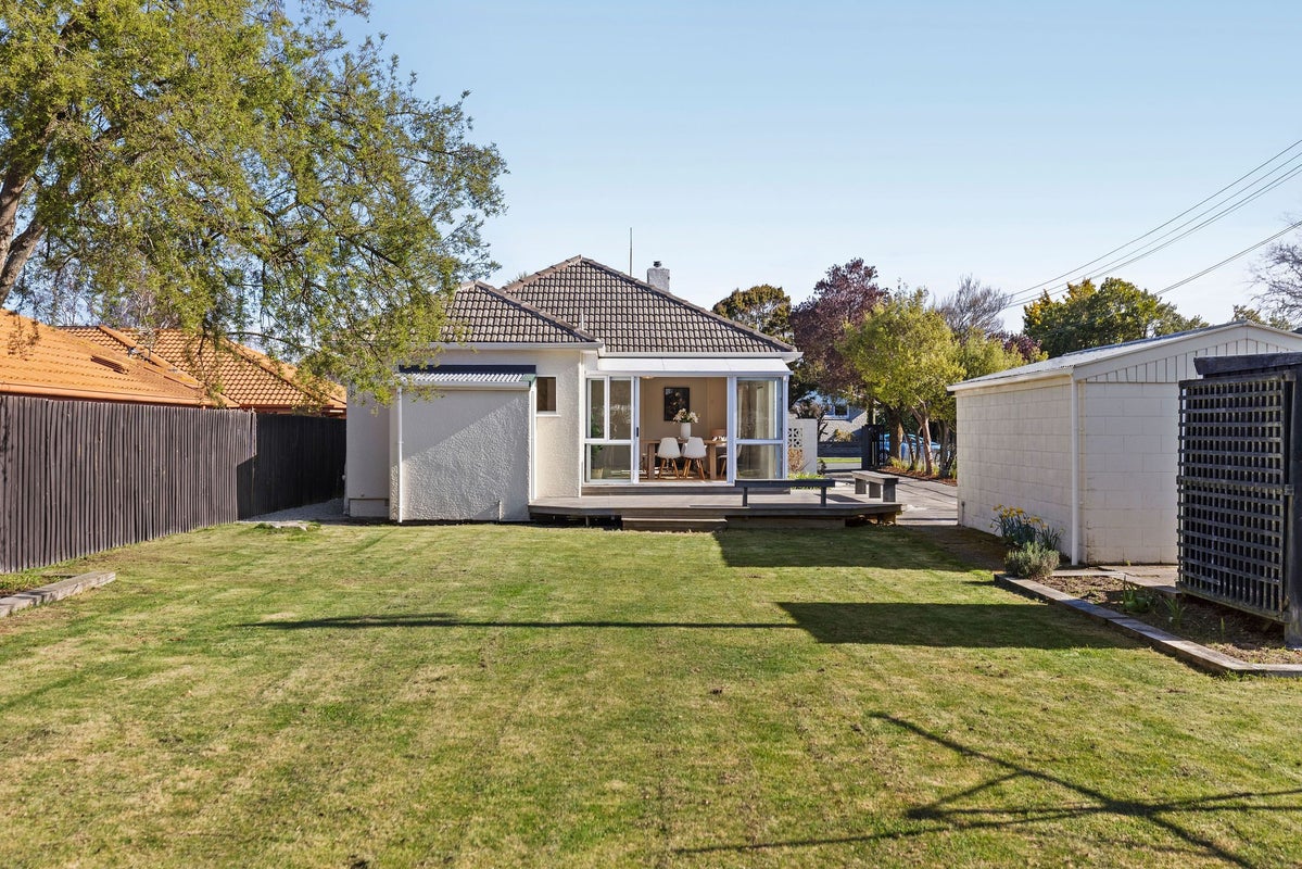 144 Brookside Terrace, Bryndwr, Christchurch - Carousel 2