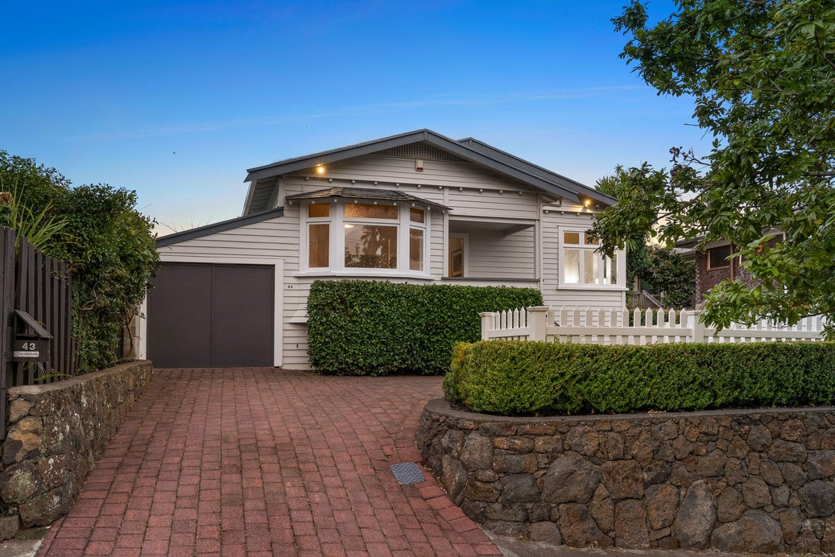 43 Rawhiti Road, One Tree Hill, Auckland - Carousel 1